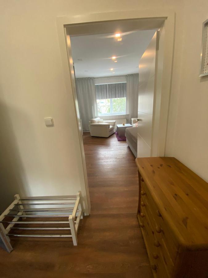 Apartman 2+kk, 50 M2 V Klidne Lokalite. 10 Min Od Centra Prahy. Apartment Prague
