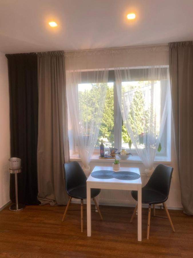 Apartman 2+kk, 50 M2 V Klidne Lokalite. 10 Min Od Centra Prahy. Apartment Prague