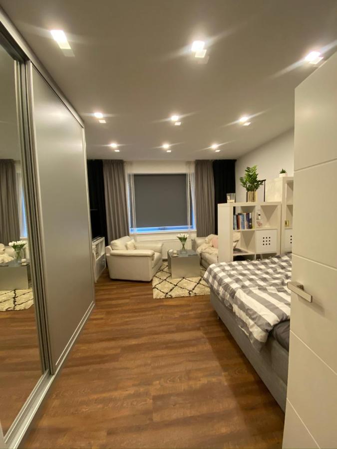 Apartman 2+kk, 50 M2 V Klidne Lokalite. 10 Min Od Centra Prahy.