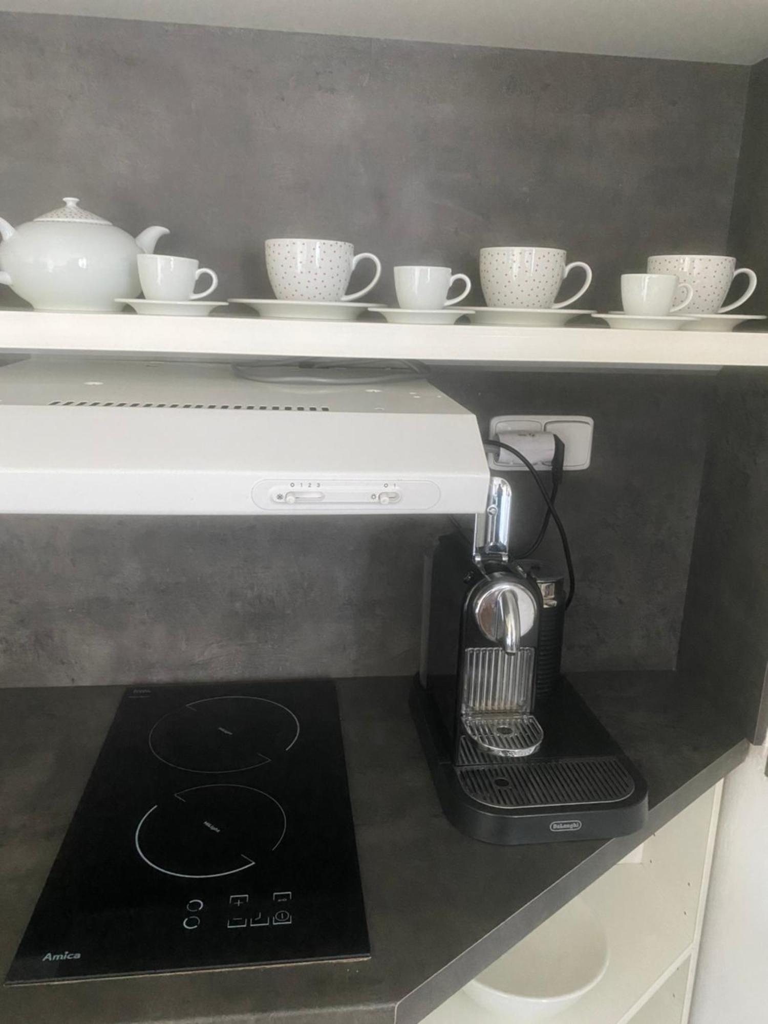 Apartman 2+kk, 50 M2 V Klidne Lokalite. 10 Min Od Centra Prahy. Prague