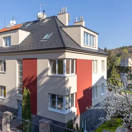 Apartman 2+Kk, 50 M2 V Klidne Lokalite. 10 Min Od Centra Prahy. Прага Экстерьер фото