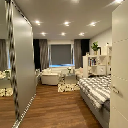 Apartman 2+Kk, 50 M2 V Klidne Lokalite. 10 Min Od Centra Prahy. Прага Экстерьер фото