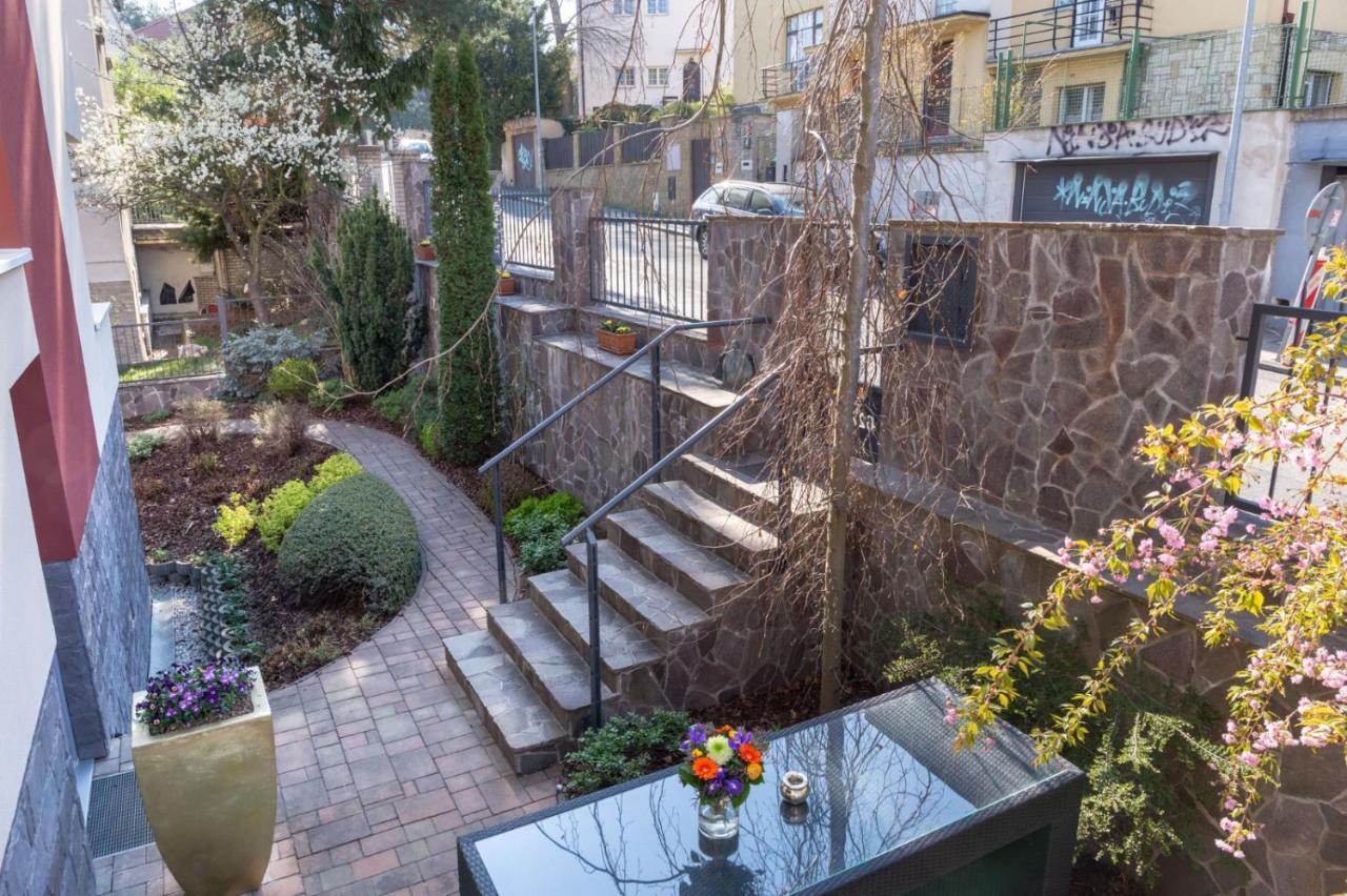 Apartment Apartman 2+kk, 50 M2 V Klidne Lokalite. 10 Min Od Centra Prahy.